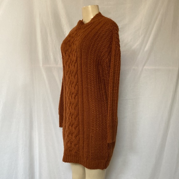 JOLT JEANS Cable Knit Sweater Dress Size Medium Long Sleeve Copper Fig Color NWT - Picture 4 of 6